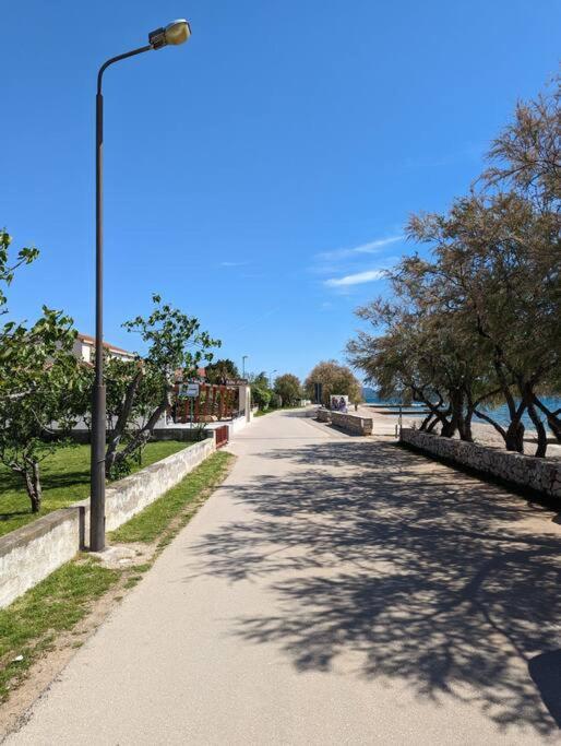 Zeezicht Appartement 50M From Beach Srima Dış mekan fotoğraf